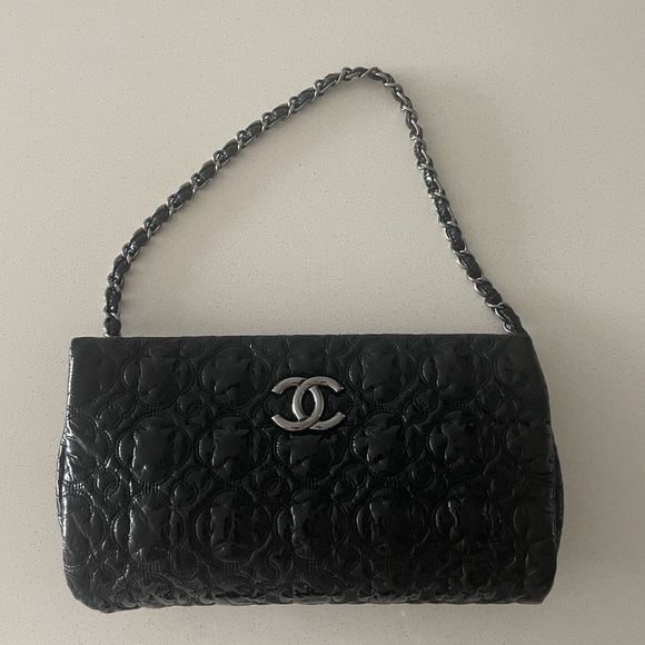 Chanel Shoulder Bag - Picture 2 of 16